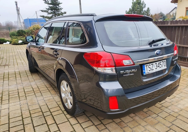 Subaru Outback cena 27500 przebieg: 353771, rok produkcji 2012 z Staszów małe 106